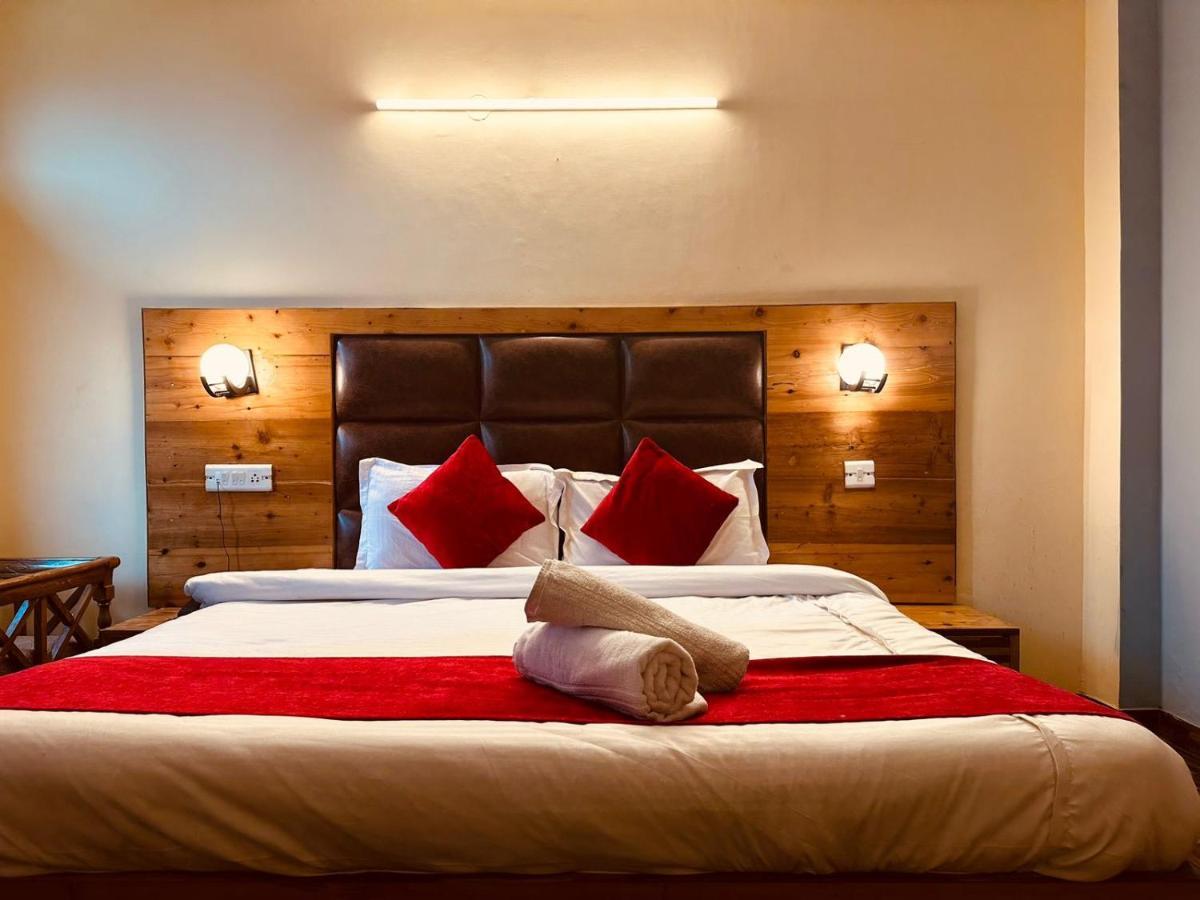 Manali Holiday Lnn - Gym, Spa, Dj Night, Pool Exteriör bild