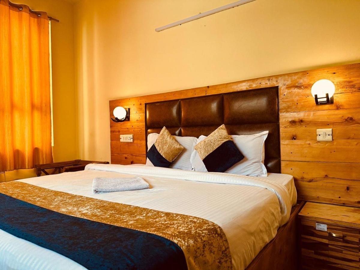 Manali Holiday Lnn - Gym, Spa, Dj Night, Pool Exteriör bild