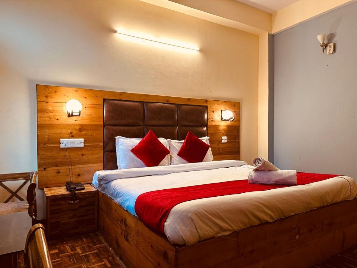 Manali Holiday Lnn - Gym, Spa, Dj Night, Pool Exteriör bild