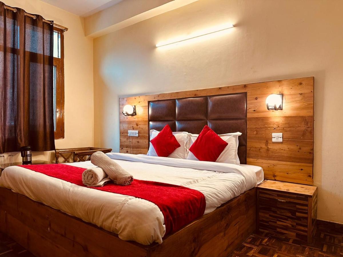 Manali Holiday Lnn - Gym, Spa, Dj Night, Pool Exteriör bild