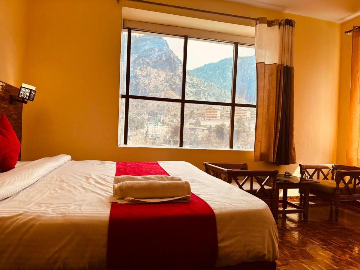 Manali Holiday Lnn - Gym, Spa, Dj Night, Pool Exteriör bild